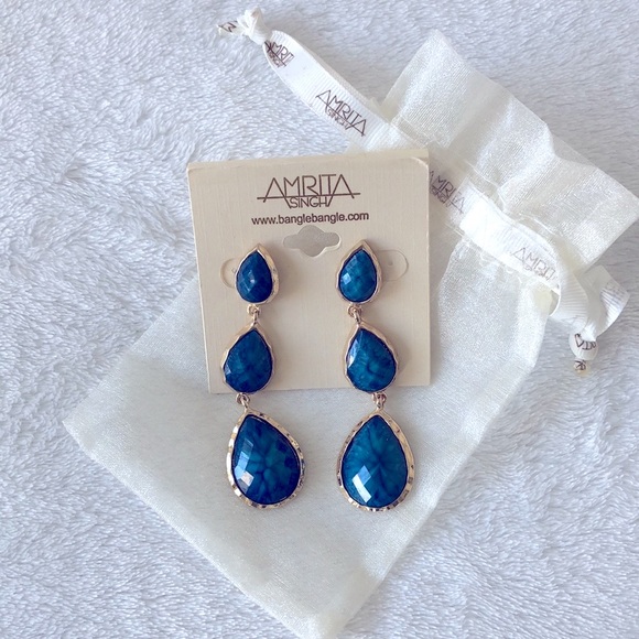 Amrita Singh earrings - Picture 2 of 2